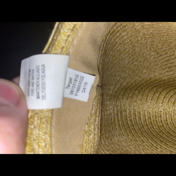 Hat - Picture 3 of 4